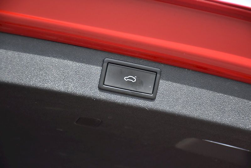 Škoda Enyaq (2022) 80 Sportline 150kW - fotka 28 z 35