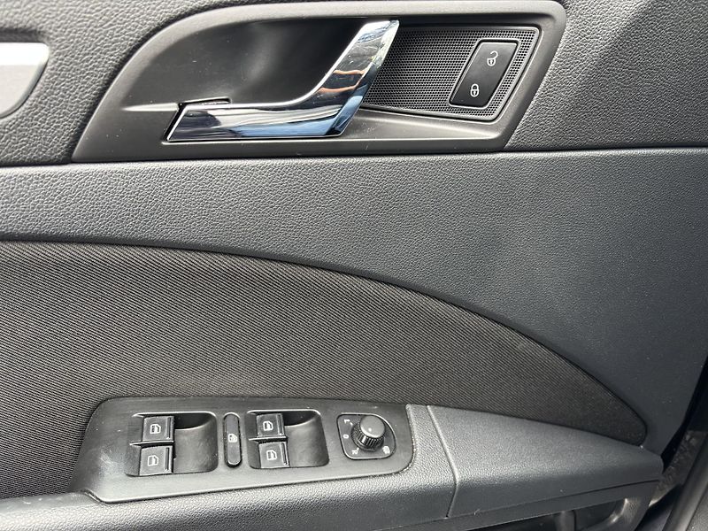 Škoda Superb (2014) 2.0TDI 125kW, DSG - fotka 13 z 14