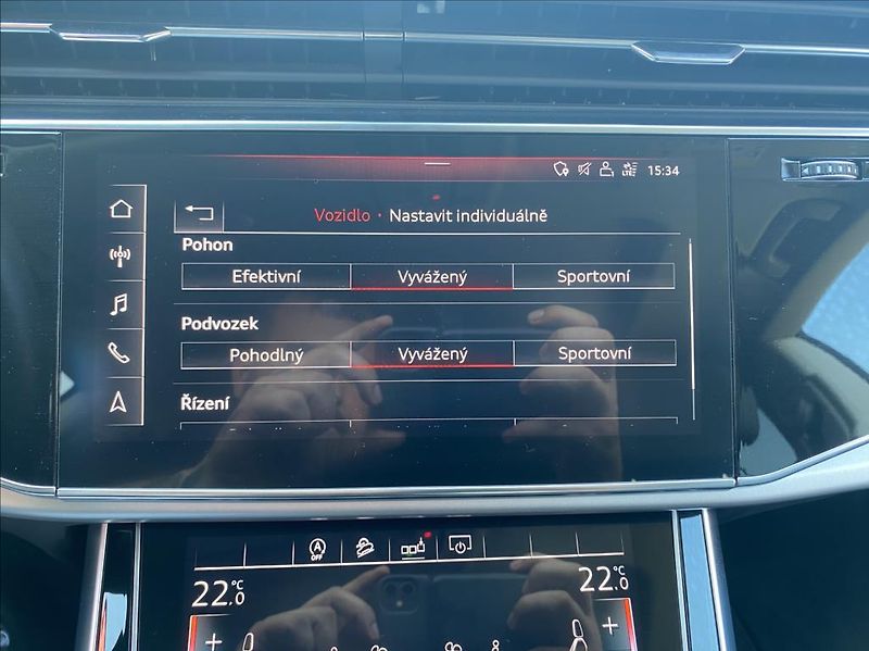 Audi Q8 3,0 55TFSi quattro Sport - fotka 26 z 47