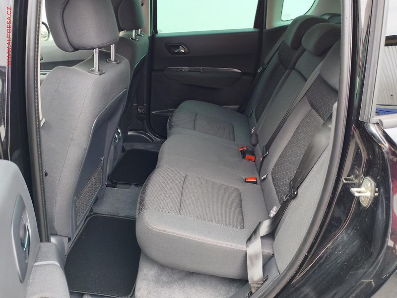 Peugeot 3008 (2015) 1.6 HDi, Style - fotka 12 z 17