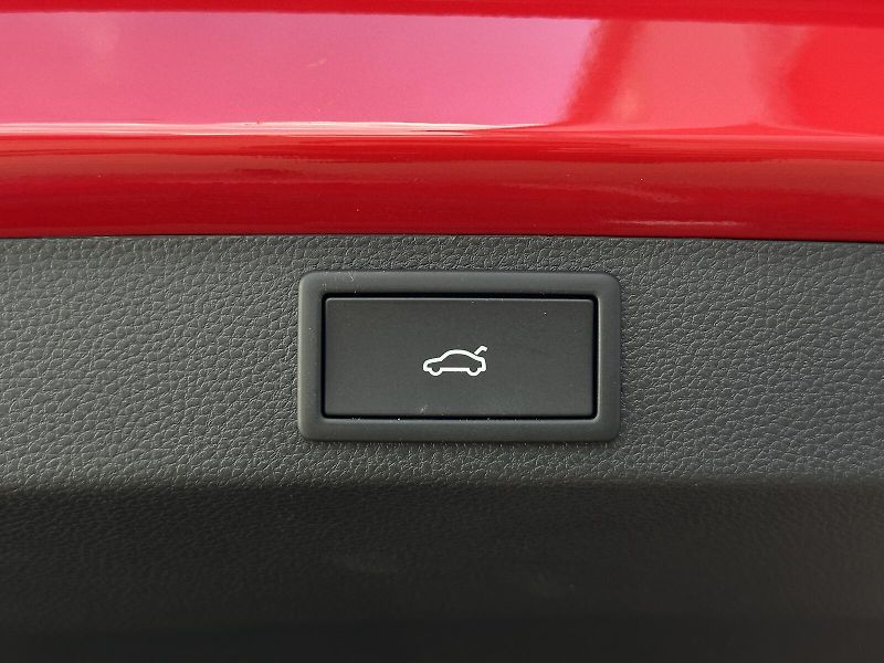 Škoda Karoq 1.5TSi DSG 150PS Sportline Mat - fotka 44 z 48