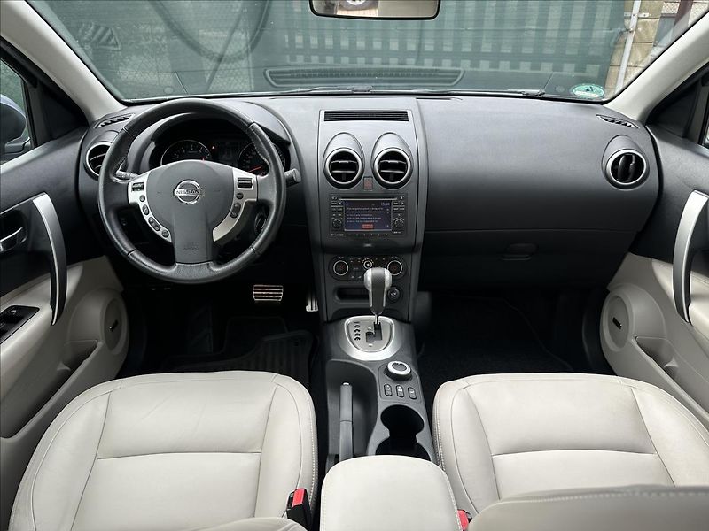 Nissan Qashqai 2,0 4x4 AUTOMAT TEKNA - fotka 14 z 37