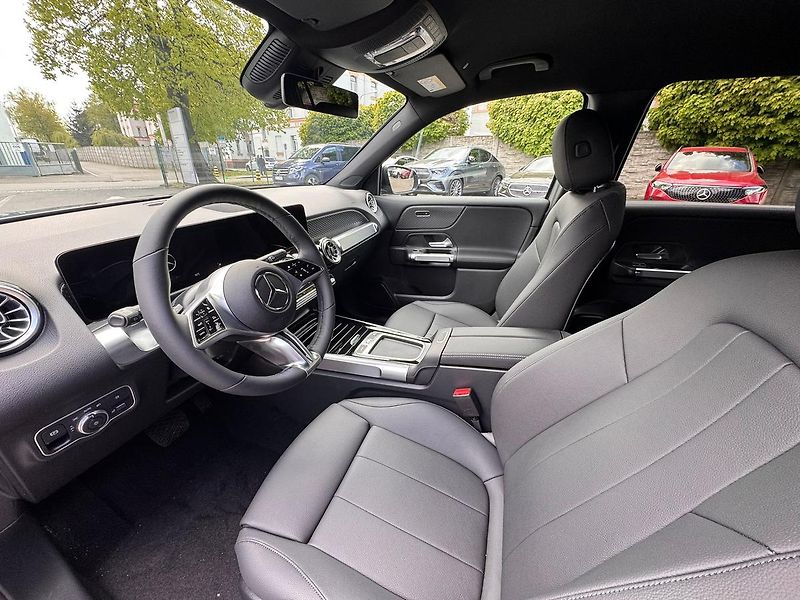 Mercedes-Benz GLB (2026) 200 d 4MATIC - fotka 10 z 24