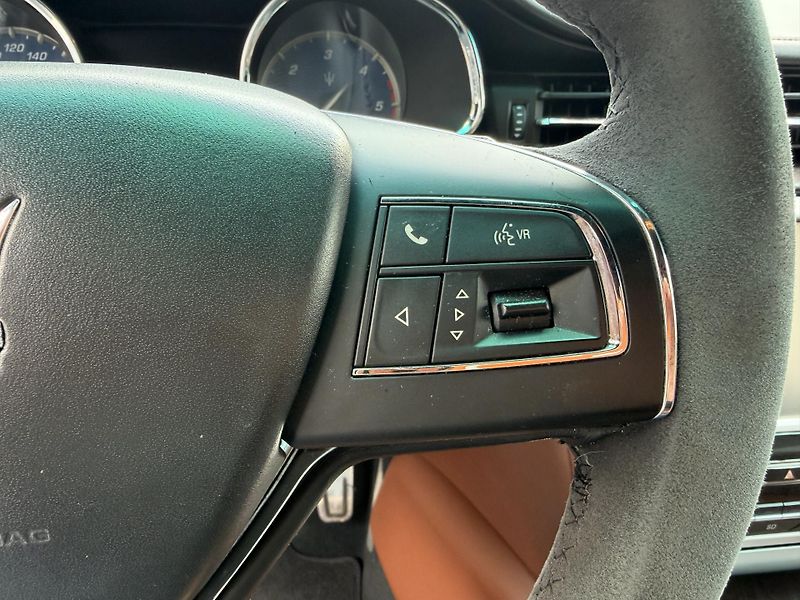 Maserati Quattroporte (2015) 3.0 V6 BUSSINES DIESEL DPH! - fotka 13 z 23