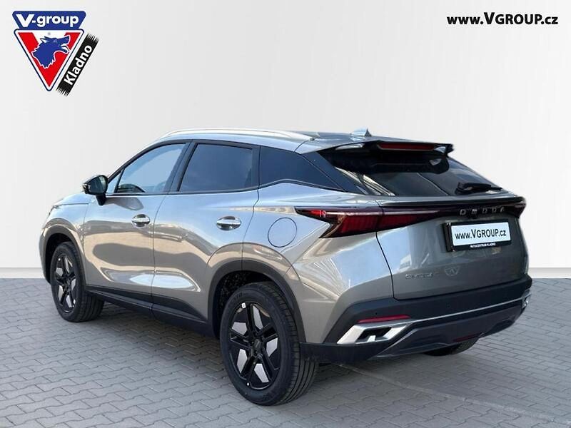 Omoda 5 (2026) HEV Premium 1.5 tGDI - fotka 3 z 12