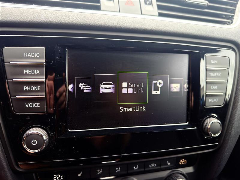 Škoda Octavia 2,0 TDi RS DSG - fotka 15 z 29
