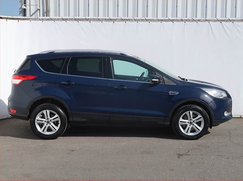 Ford Kuga (2015) Trend 1.5 TDCi, Serv.kniha - fotka 6 z 18