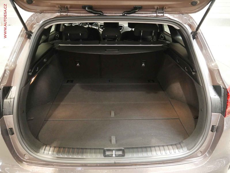 Kia Ceed (2021) 1.5T-GDI, 1.maj,ČR, servis - fotka 7 z 20
