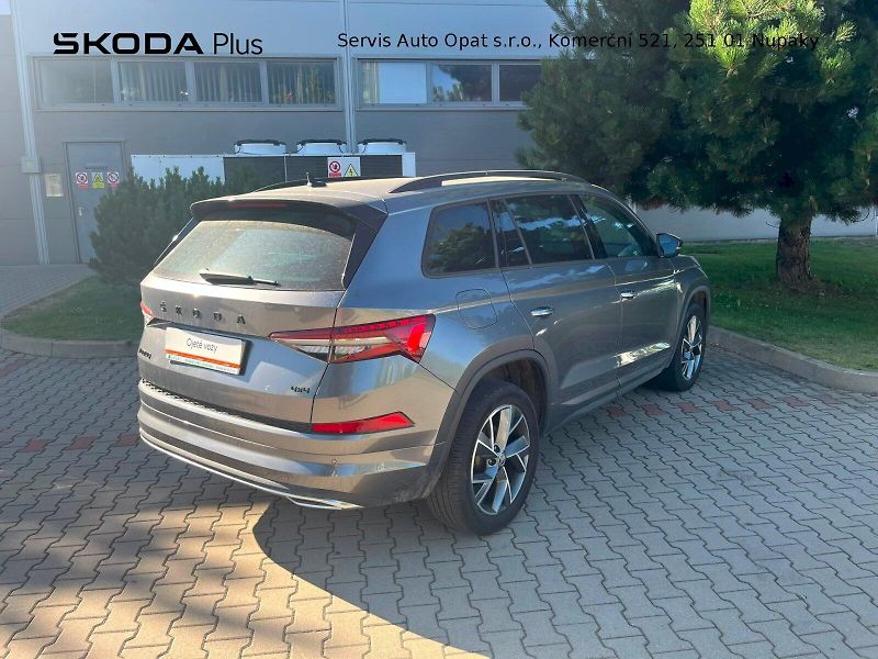 Škoda Kodiaq (2023) SPORTLINE 2.0TSI 140KW 4x4 DSG - fotka 2 z 28