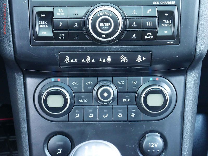 Nissan Qashqai (2008) 1.6 16V, AC, TZ, park.čidla - fotka 12 z 15
