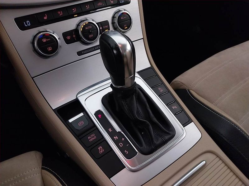 Volkswagen CC (2012) Comfortline 2.0 TDI, Automat - fotka 13 z 28