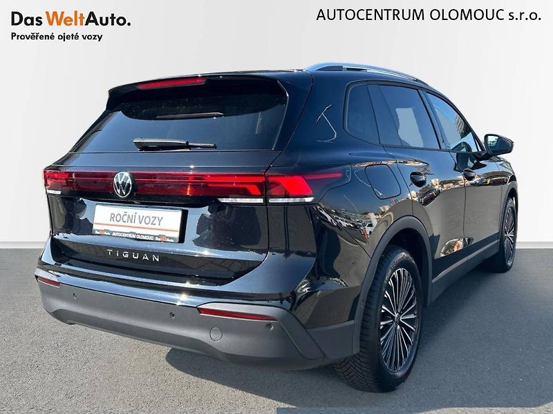 Volkswagen Tiguan (2024) 2.0 TDI 7DSG Life - fotka 2 z 32