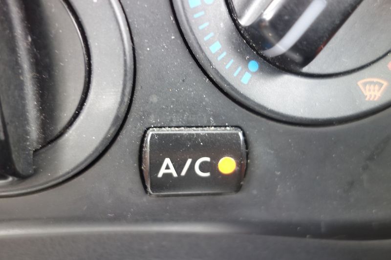 Nissan Juke 1,5DCi NAJ.127000 km !!! - fotka 28 z 34