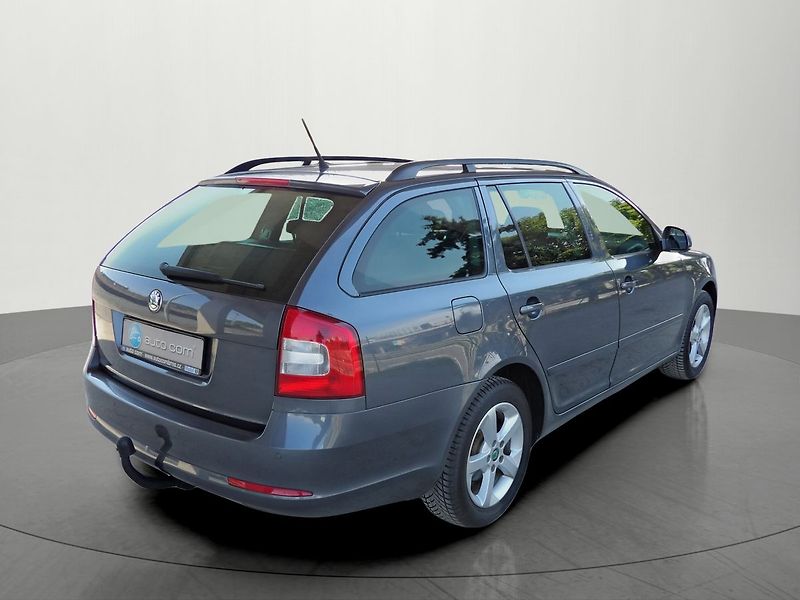 Škoda Octavia 2.0TDI Family Tažné Serviska - fotka 4 z 29
