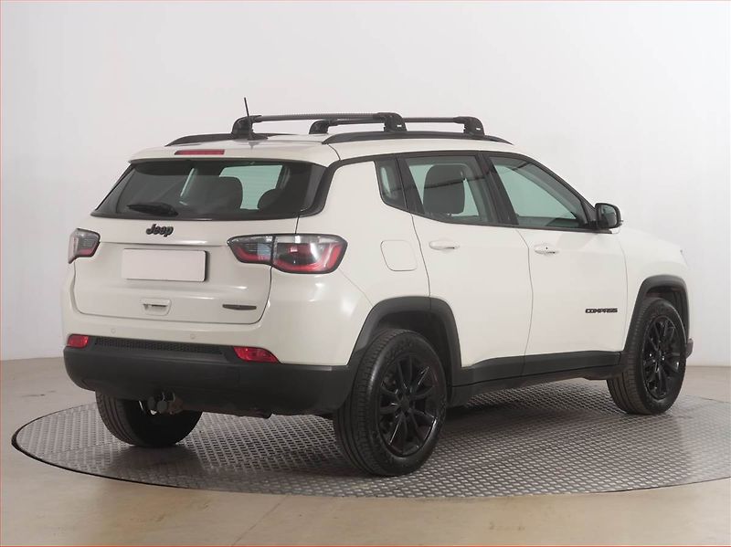 Jeep Compass (2021) 1.3 T-GDI, Tempomat - fotka 5 z 18