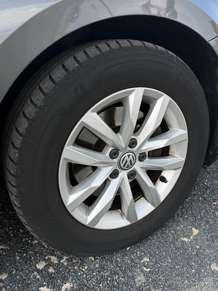 Volkswagen Passat (2015) 1. Majitel, Dovoz, Tažné - fotka 23 z 25