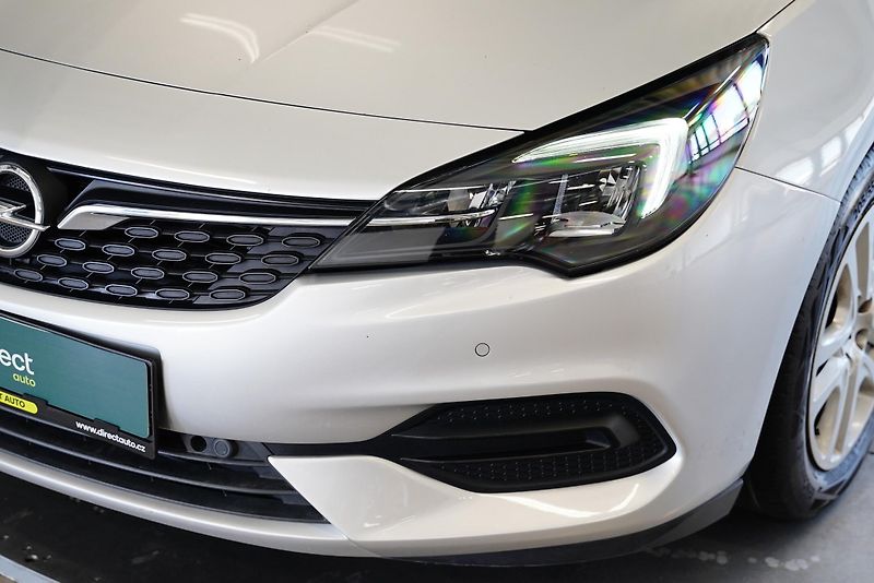 Opel Astra - fotka 9 z 26