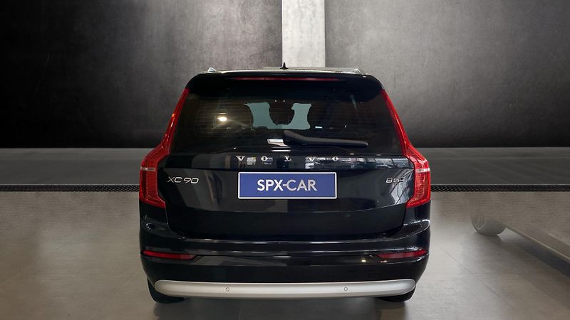 Volvo XC90 MOMENTUM PRO, B5 AWD, 184+10 k - fotka 4 z 30