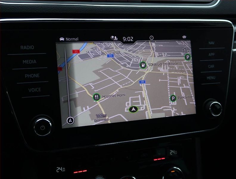 Škoda Superb (2022) Laurin&Klement 2.0 TDI - fotka 21 z 25