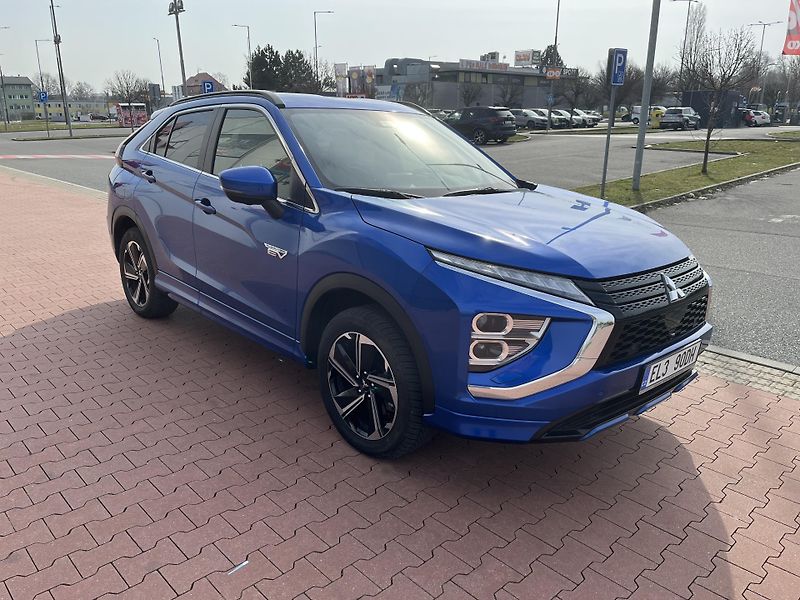Mitsubishi Eclipse Cross 2.4 PHEV 4x4 - fotka 4 z 32