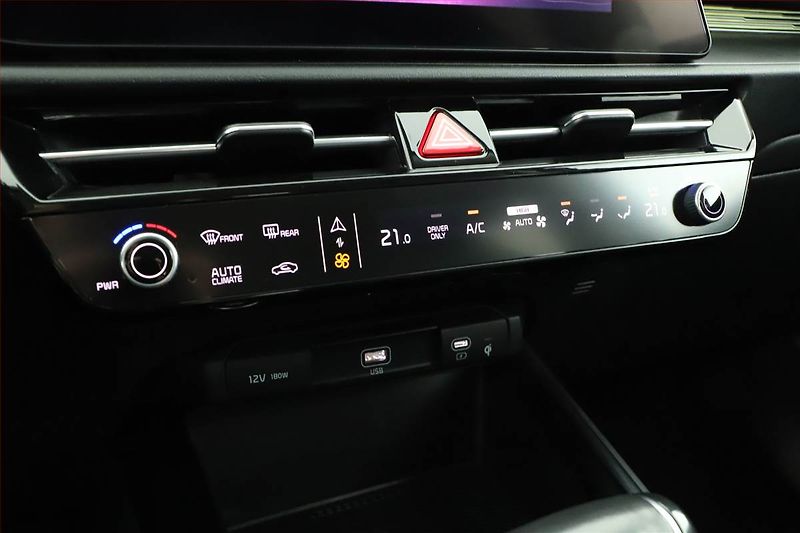 Kia Niro (2022) Plug-in Hybrid - fotka 18 z 21