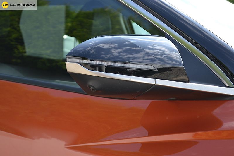 Hyundai Tucson 1,6 T-GDI PHEV 4WD AT PREMIUM - fotka 12 z 69