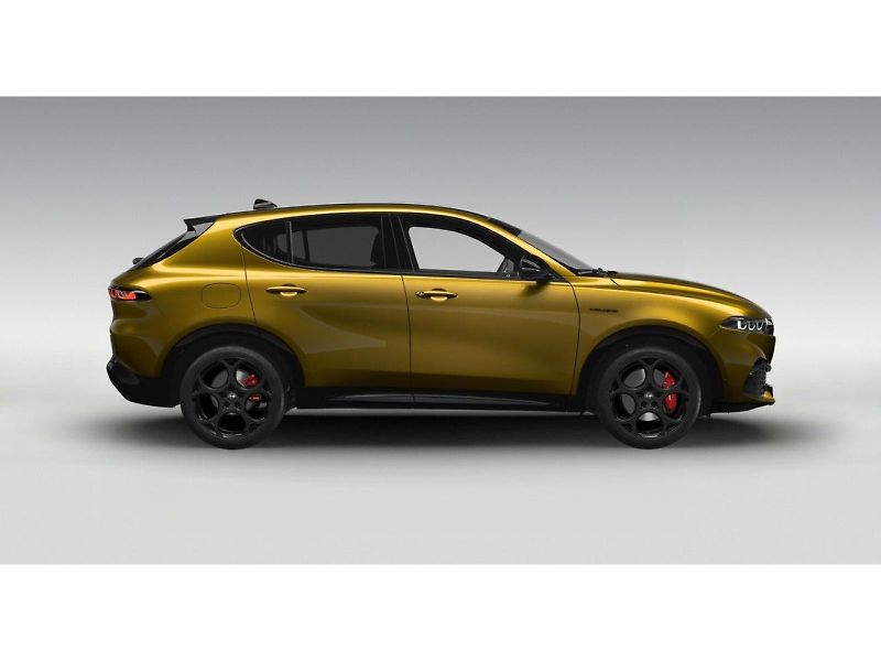 Alfa Romeo Tonale (2026) 1.5 T Ibrida 175k AT7 VELOCE * - fotka 2 z 6