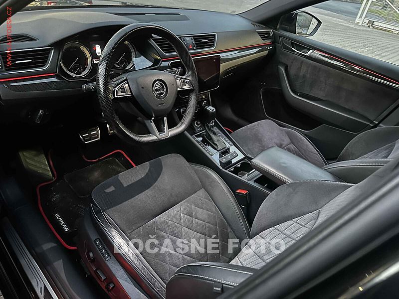 Škoda Superb (2018) 2.0tdi 4x4, AT, navi, xenon - fotka 3 z 3