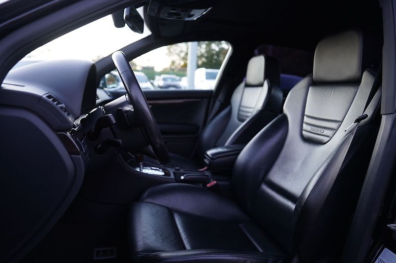Audi S4 B7 V8 253kW/BOSE/RECARO/MAX VÝ - fotka 14 z 50