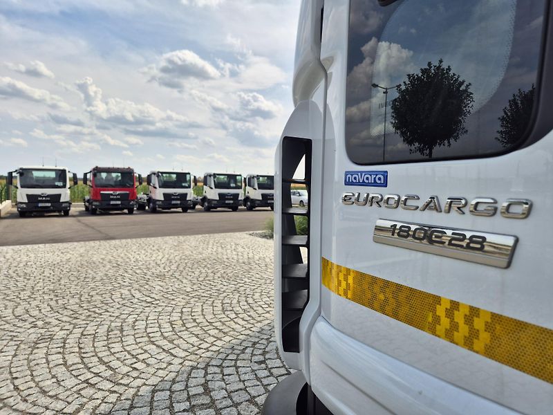 Iveco Eurocargo 180E28 HIAB 088 KONTEJNER  - fotka 13 z 24