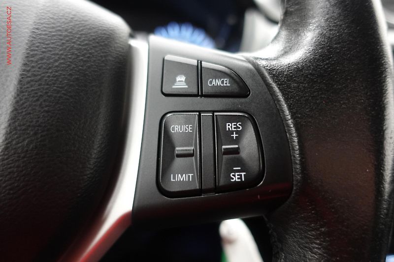 Suzuki Vitara (2016) 1.6 DDiS 4x4, AC, TZ, navi - fotka 16 z 25