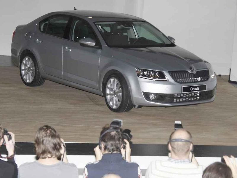 Společnost Škoda Auto představila 11. prosince v Mladé Boleslavi třetí generaci stěžejního modelu Octavia. Vyrábět se má v příštím roce a světovou premiéru si odbude na začátku března na autosalonu v Ženevě.