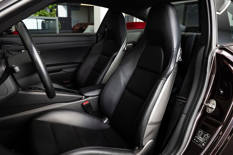 Porsche 911 (991) Carrera/Manuál/Mahagonim - fotka 8 z 17