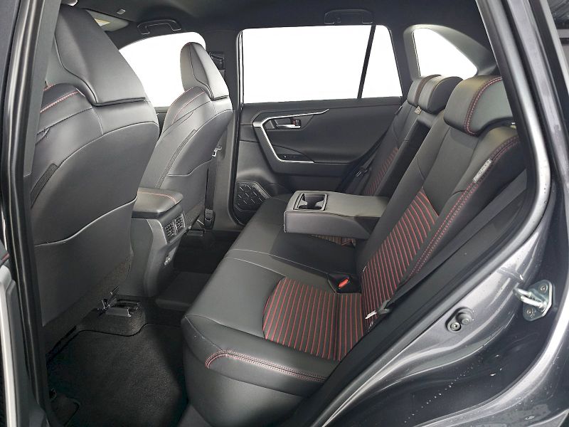 Toyota RAV4 (2025) 2.5PHEV 306k AWD SELECTION - fotka 7 z 31
