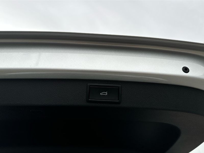 Škoda Karoq Top Selection 1,5 TSI 110 kW 6 - fotka 17 z 21