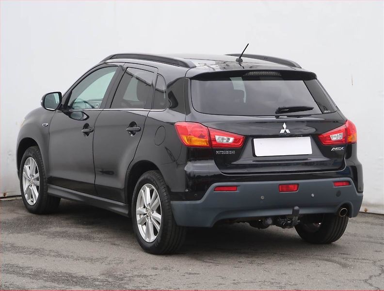Mitsubishi ASX (2011) 1.8 DI-D MIVEC, 4X4 - fotka 4 z 18