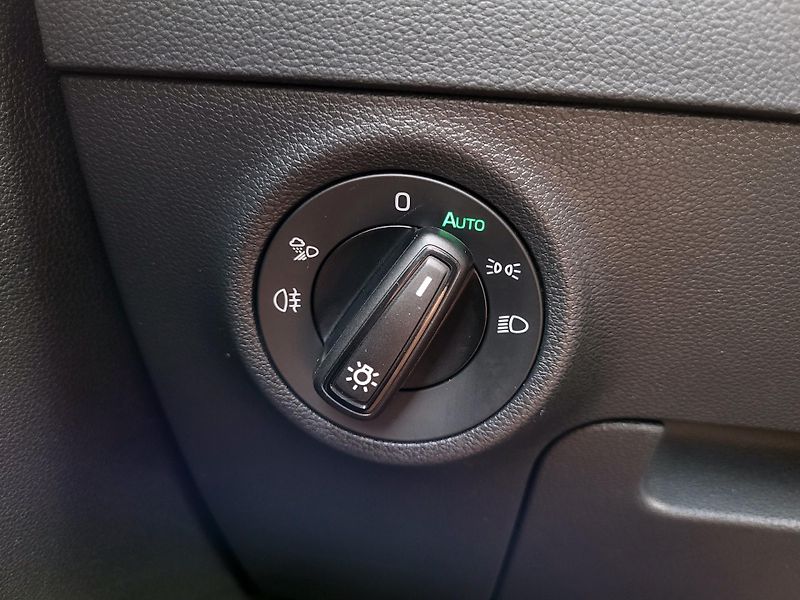 Škoda Karoq 1.5 TSI 110kW DSG SPORTLINE - fotka 22 z 48