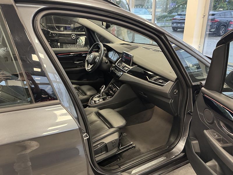 BMW Řada 2 (2018) 218d xDrive Grand Tourer - fotka 23 z 31