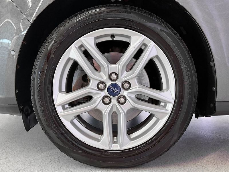 Ford S-MAX 2.0TDCi 140KW A/T TITANIUM, EL - fotka 9 z 27