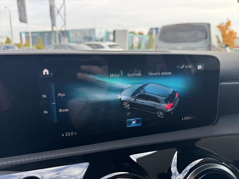 Mercedes-Benz Třídy A A 200 Progressive - fotka 12 z 29