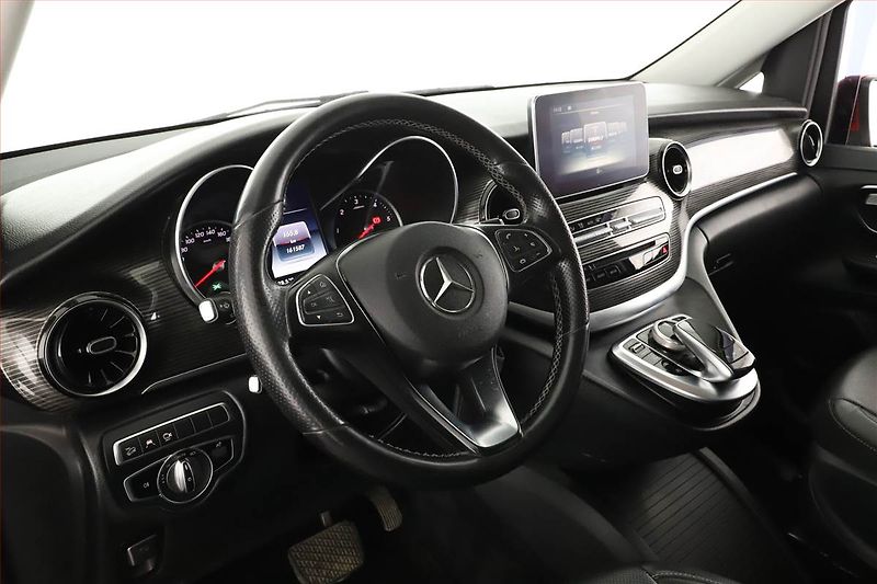 Mercedes-Benz Třídy V (2019) 300 d 4MATIC, ČR, DPH - fotka 25 z 26