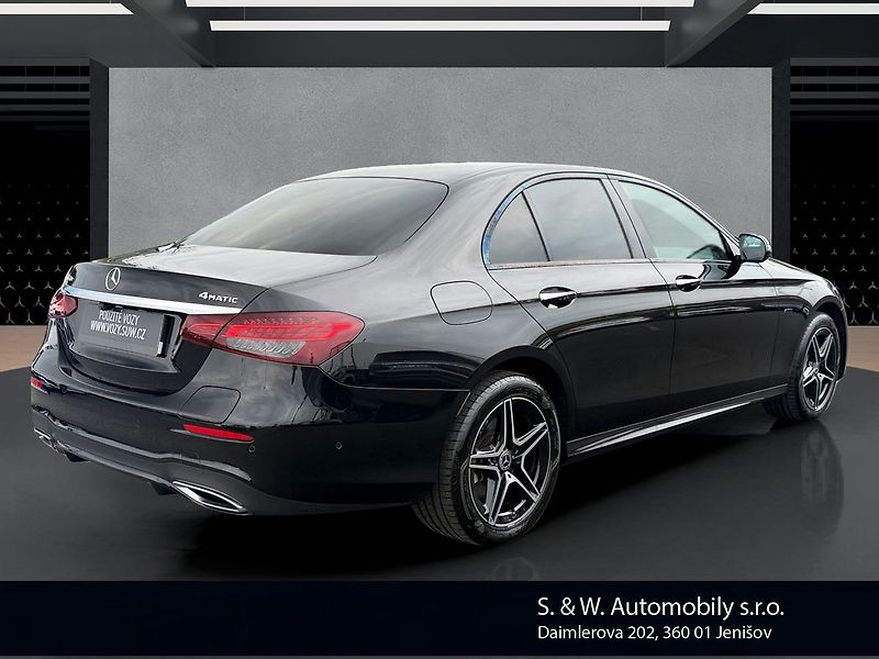 Mercedes-Benz Třídy E E 300de 4MATIC - fotka 5 z 39