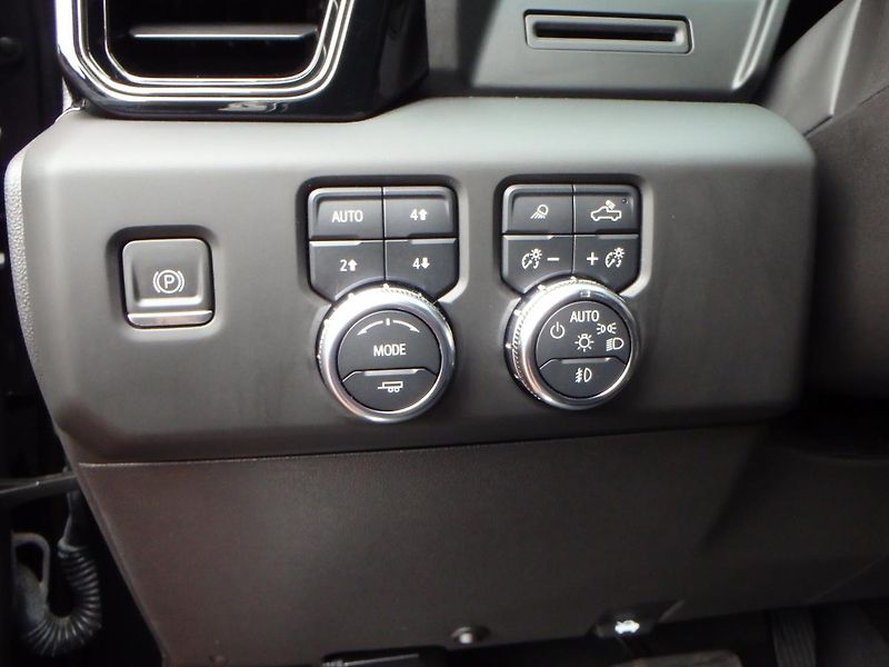 GMC Sierra (2022) 1500 AT4 6.2 V8 - fotka 27 z 30