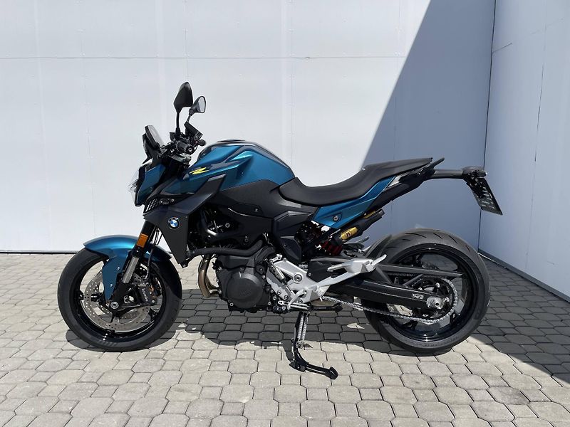 BMW (2026) F 900 R - fotka 6 z 11