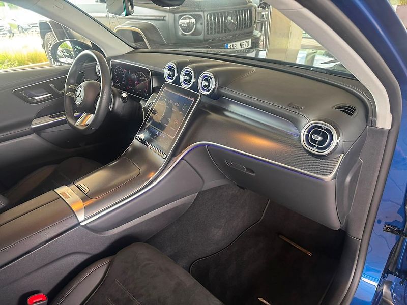 Mercedes-Benz GLC 220d 4MATIC - fotka 19 z 20