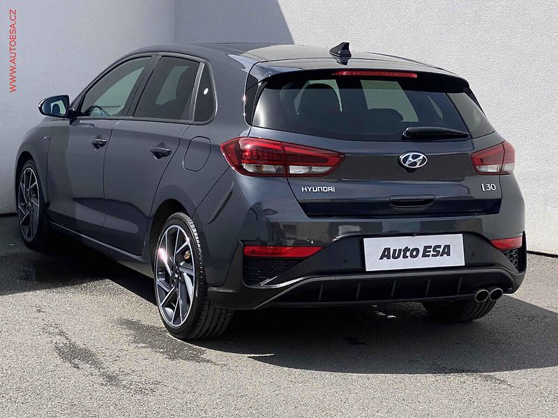 Hyundai i30 (2022) 1.5T-GDi, N-Line, kůže, LED - fotka 6 z 19