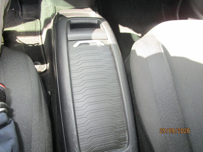 Citroën Grand C4 SpaceTourer (2020) 1,5 HDi 7 míst - fotka 21 z 32