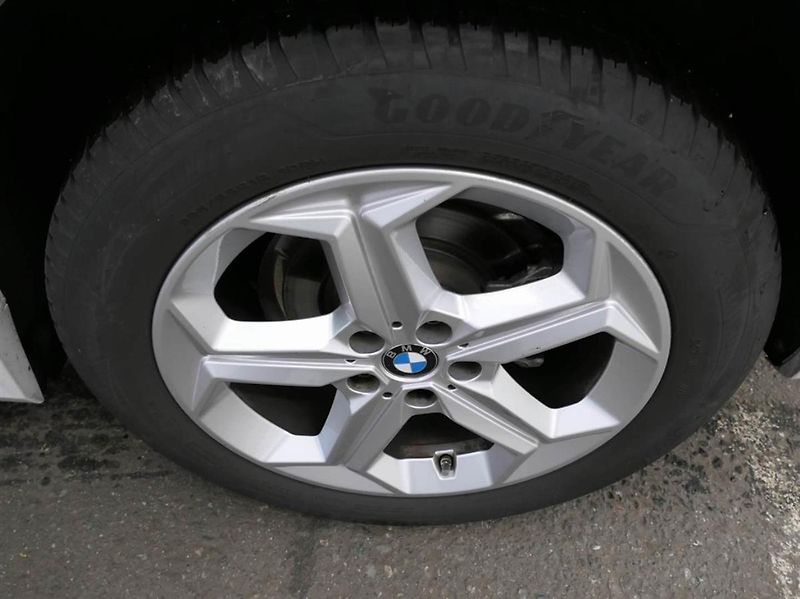 BMW X1 sDrive20i - fotka 4 z 12