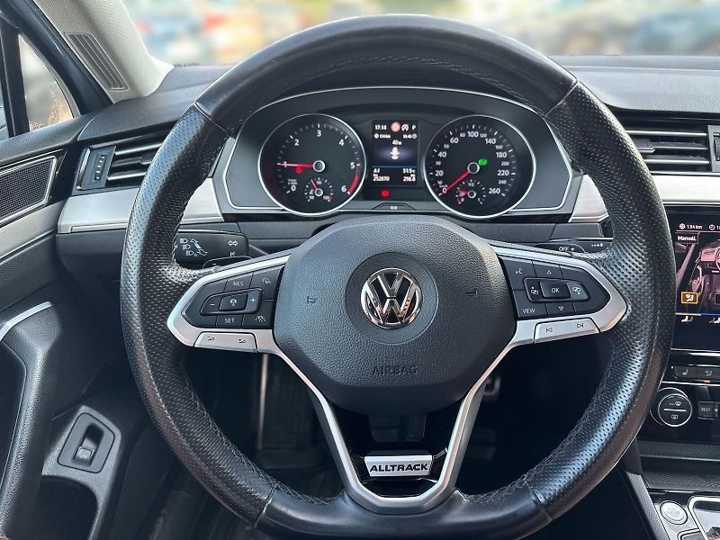 Volkswagen Passat (2020) Variant 2.0 TDI 4Motion DSG Al - fotka 10 z 27
