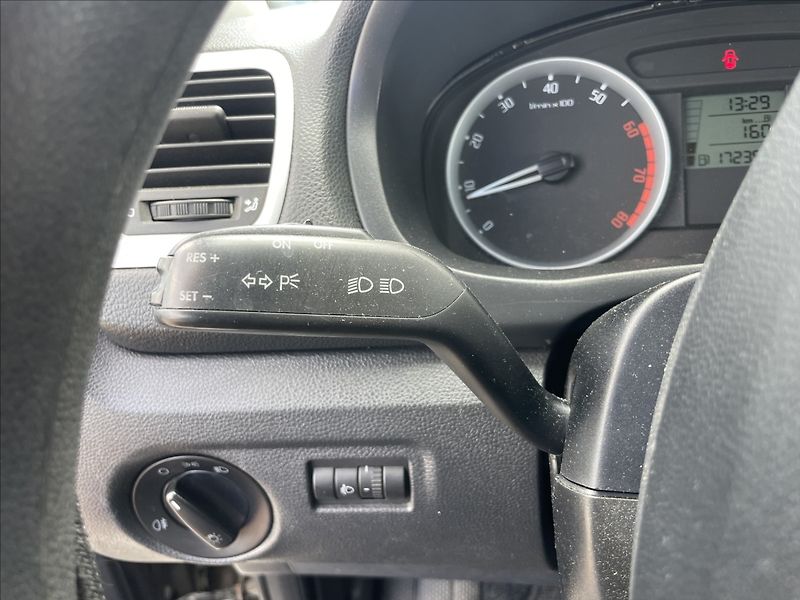 Škoda Fabia 1,4 i 63kw Klima ESP Tempomat, - fotka 18 z 35